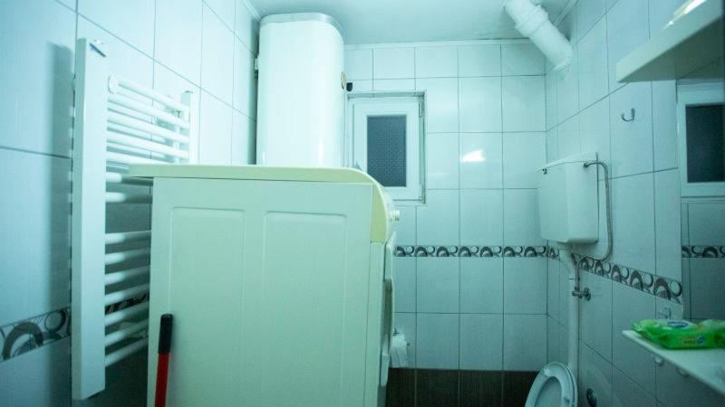 Private Cozy Room 1 With Shared Kitchen In Appartment, Downtown เบลเกรด ภายนอก รูปภาพ